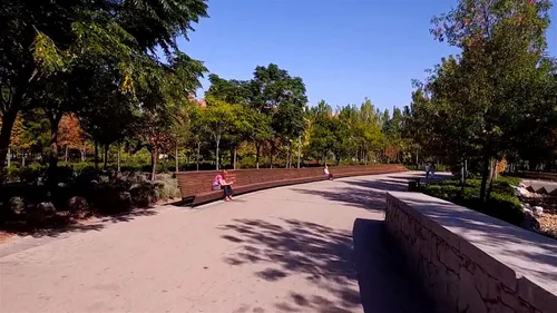 Vista 5 de Virtual Cycle Rides DVD - Madrid, Spain - for Indoor Cycling, Treadmill and Running Workouts