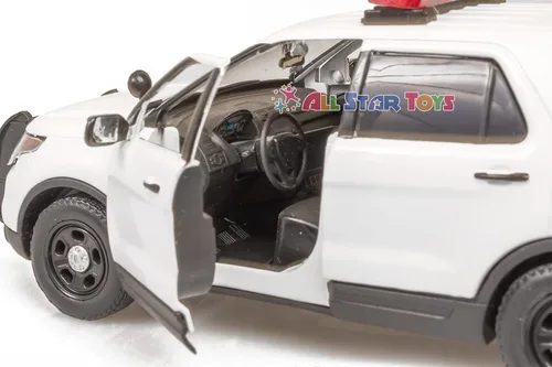Vista 2 de Motormax Motor Max DIECAST 1:24 W/B - 2015 Ford Police Interceptor Utility con barra de luz (blanco) 76959