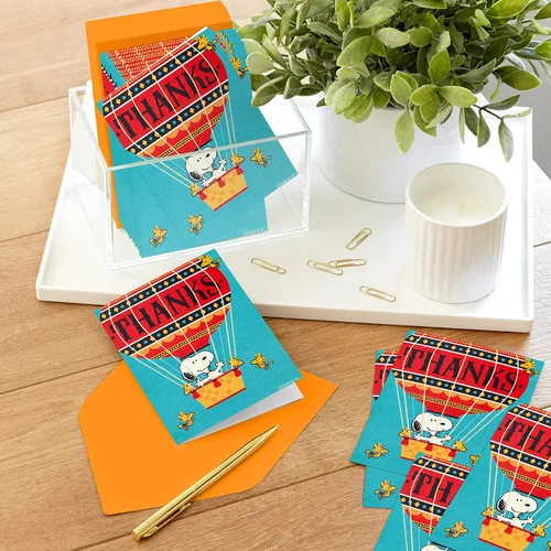 Vista 2 de Hallmark Tarjetas de agradecimiento de Peanuts, Snoopy in Hot Air Balloon (20 tarjetas con sobres)