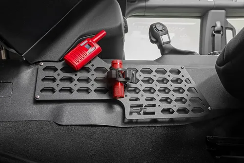 Vista 4 de Rough Country Kit de panel de montaje Molle de consola central para Ford Bronco (2021-2025), panel de acero duradero para almacenamiento seguro