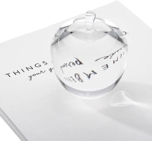 Vista 3 de THINGS REMEMBERED Pisapapeles de recuerdo de cristal en forma de manzana transparente (personalización gratuita)