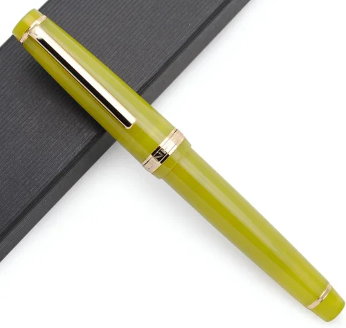 Vista 24 de Pluma estilográfica JINHAO 82 con clip dorado (plumín F 0.5mm, verde aguacate)