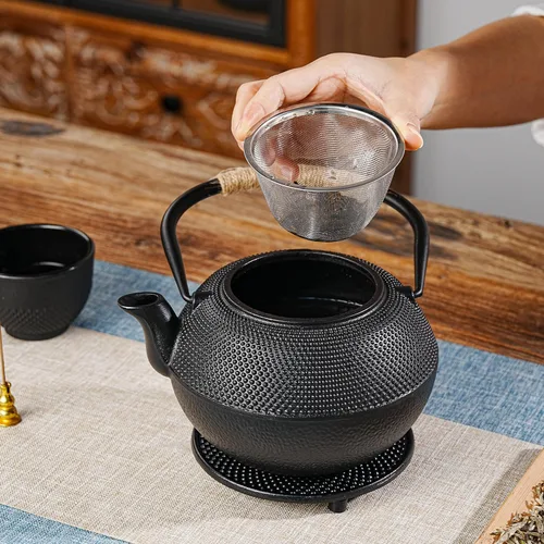 Vista 3 de Tetera japonesa de hierro fundido Sungmor - Tetera tradicional Tetsubin con infusor de acero inoxidable, tetera de hojas sueltas que retiene
