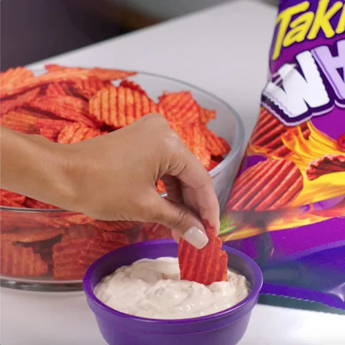 Vista 5 de Takis Waves Fuego 12 ct Estuche