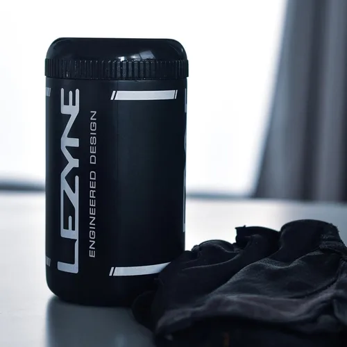 Vista 4 de LEZYNE Flow Caddy - Contenedor de almacenamiento impermeable para bicicleta, soporte ligero y duradero con tapa de rosca resistente al agua