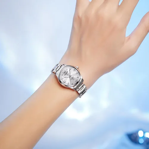 Vista 4 de OLEVS Reloj de pulsera para mujer, elegante, con diamantes, analógico, de cuarzo, de dos tonos, de acero inoxidable, impermeable, luminoso