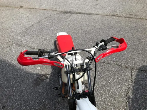 Vista 3 de Protección Universal para Manillar de Motocicletas, Protectores de Manos, Protectores de Parabrisas, Protector Anti-crash para Honda Motocross Verde
