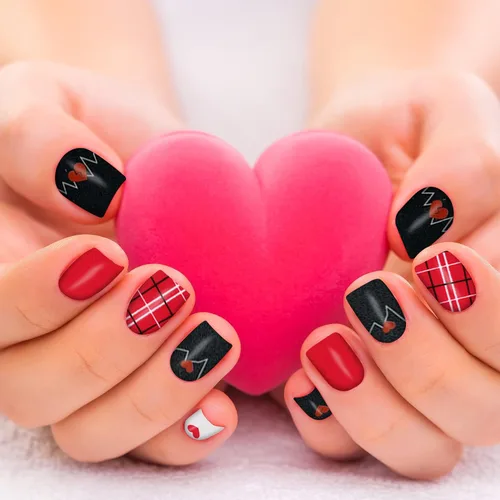 Vista 6 de TailaiMei 12 hojas de calcomanías adhesivas de arte de uñas para el día de San Valentín, tiras completas con 2 limas de uñas para calcomanías