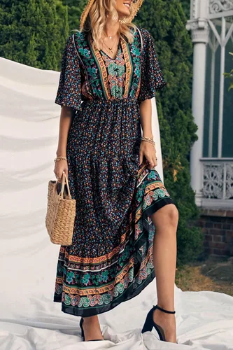 Vista 4 de PRETTYGARDEN - Vestido bohemio casual de verano para mujer, con estampado floral, cuello en V, manga corta, cintura alta, largo hasta el piso