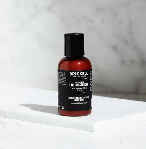 Vista 4 de Brickell - Hidratante facial esencial diario para hombres, loción facial natural y orgánica de rápida absorción con ácido hialurónico, té verde