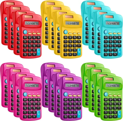 Vista 8 de Paquete de 12 mini calculadoras básicas de tamaño de bolsillo para estudiantes en ángulo de mano, pantalla de 8 dígitos, batería solar, calculadora