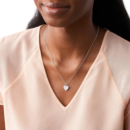Vista 3 de Fossil Collar de cadena con dije de acero inoxidable grabado chapado para mujer