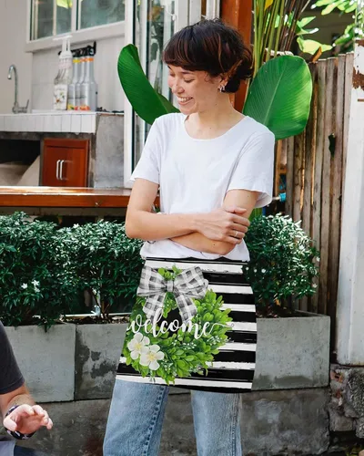 Vista 4 de Farmhouse Wreath Waitress Waiter Server Apron with Pockets,Welcome Rustic Boxwood Black Stripe Waist Half Waterproof Cooking Kitchen BBQ Grill Chef