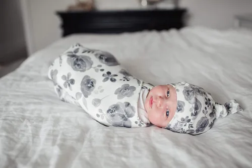 Vista 4 de Copper Pearl Baby Beanie Hat Top Knot