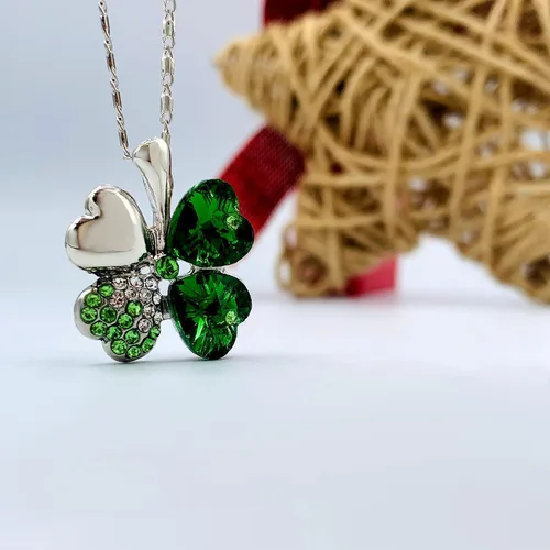 Vista 6 de Collar de trébol de cuatro hojas Joyas de trébol verde del día de San Patricio Buena suerte Collar de trébol verde, aretes, pulsera, broche