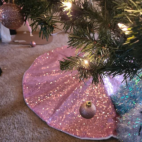 Vista 8 de yuboo Falda de árbol de Navidad rosa, 30 pulgadas, con lentejuelas pequeñas con purpurina rosa, adornos de árbol de San Valentín para lápiz, árbol