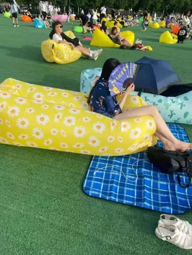 Vista 6 de Tumbona inflable, sofá cama, saco de dormir para playa, camping, lago, jardín (astronauta)