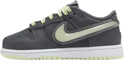 Vista 125 de Nike Kid's Dunk Low Sneaker
