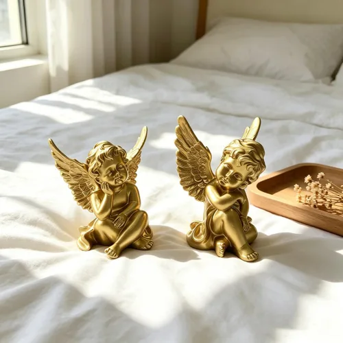 Vista 4 de Artgenius Figura de ángel pequeña de 4 pulgadas, figuras y estatuas de ángel doradas, escultura de ángel decorativa moderna para el hogar, oficina