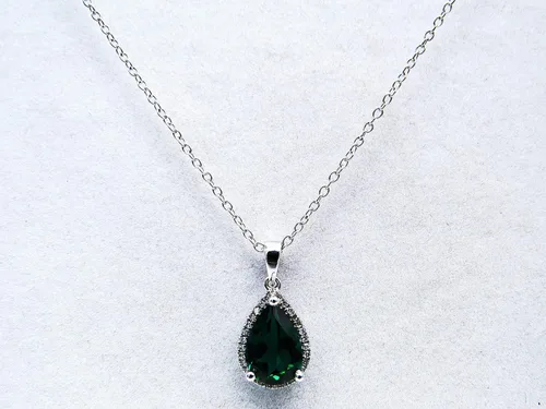 Vista 27 de Dazzlingrock Collection Colgante de lágrima de diamante de corte de pera de 18K 10X7 MM creado en laboratorio y diamante de corte redondo, oro blanco