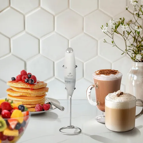 Vista 519 de Zulay Milk Boss Espumador de leche potente manual, hace espuma para latte, batidor para mezclar bebidas, café, miniespumador para capuchino, frappé