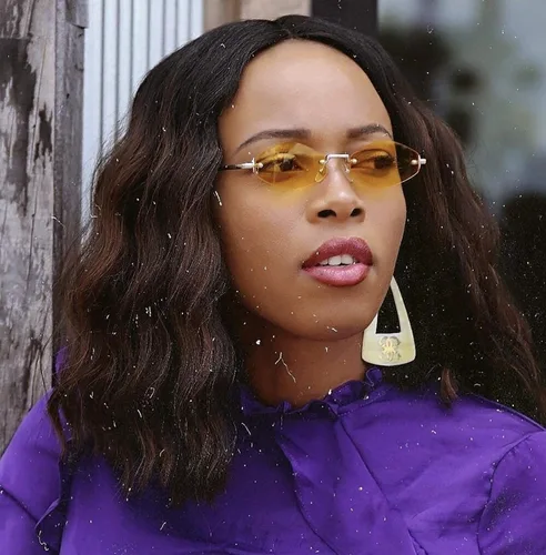 Vista 6 de ShadyVEU Lentes de sol delgados y estrechos con forma hexagonal de diamante sin montura de metal color caramelo lentes de tinte ajustados a la moda