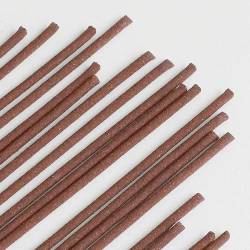 Vista 4 de Asayu Japan Palitos de incienso tradicionales Mezcla de sándalo y flor de ciruelo (1.41 oz) para meditación matutina, relax o yoga, hecho en Japón