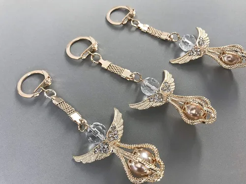 Vista 3 de 12 Gold Plated Angel Baptism Favors Key Chains With Pearl/Includes 12 Organza Bags/LLaveros para Recuerdos de bautizo en todo Oro/Christening