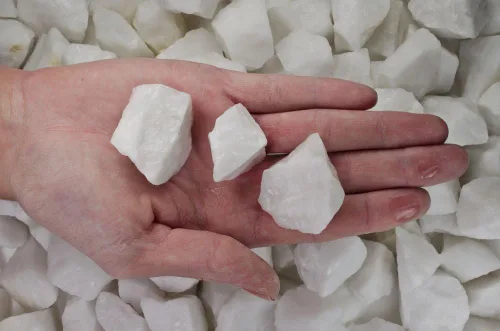 Vista 2 de Fantasia Materiales 1 lb White King Quartz Rough Stones de la India