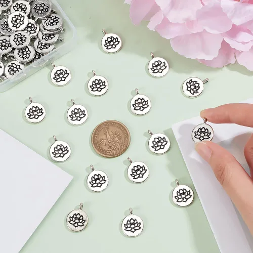 Vista 7 de PH PandaHall 60 dijes de flores de loto, de aleación tibetana de plata antigua, dijes florales planos, dijes de cuentas de metal para pulseras