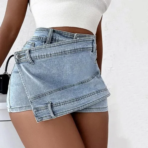 Vista 2 de XUNRYAN Pantalones cortos de mezclilla desgastados de cintura alta para mujer, minifaldas sexy 2 en 1, falda pantalón corto para playa y vacaciones