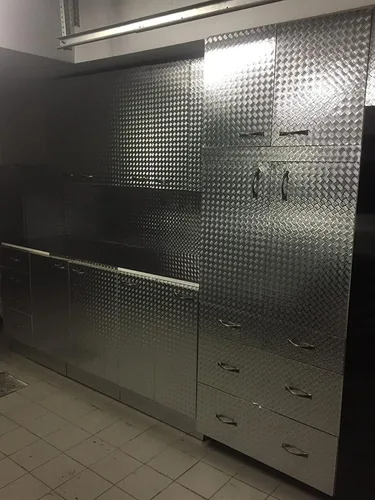 Vista 7 de Placa de diamante industrial con acabado cromado metálico, lámina inferior de vinilo, rollo adhesivo para estantes, paredes y pisos