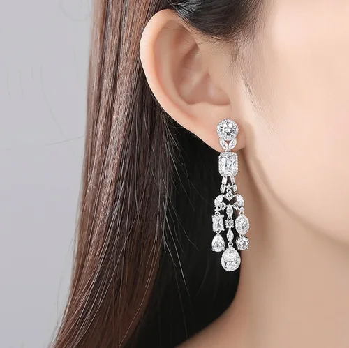 Vista 2 de Aretes colgantes de cristal AAAAA Australia chapados en oro blanco para boda, dama de honor, lágrima transparente, circonita cúbica, para mujeres