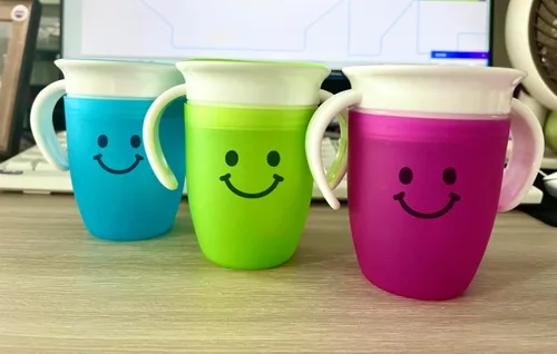 Vista 4 de HappySip Silicone Toddler Training Cups with Lids and Straws, BPA-Free, Leakproof, 3-Pack
