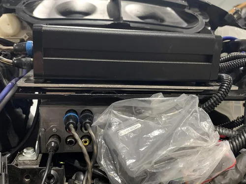 Vista 7 de Soporte de amplificador compatible con Harley Davidson. Soporte de amplificador grande para bicicletas de murciélago de 2014 a presentar para todos