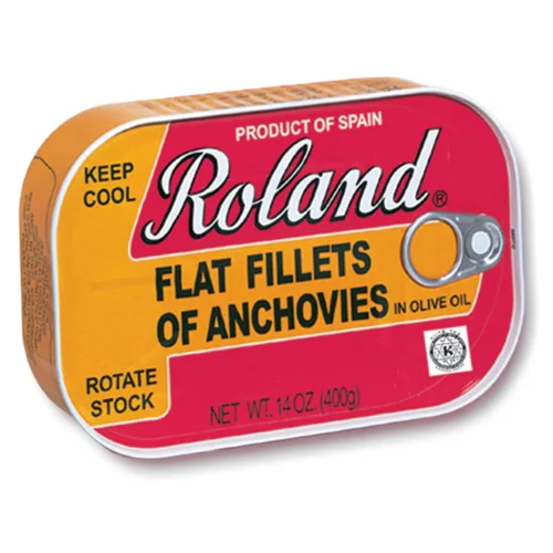 Vista 6 de Roland Foods Filetes planos de anchoa envasados en aceite de oliva, capturados en la naturaleza de Marruecos, lata de 14 onzas (paquete de 2)