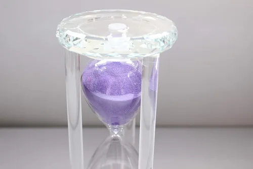 Vista 6 de Temporizador de reloj de arena de 60 minutos, temporizador de arena de cristal, superficie de tallado de diamante, bueno para cocina, oficina