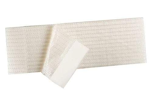 Vista 6 de 3M ScotchPad Packaging Tape Pad 3750P es un respaldo de polipropileno con un adhesivo de resina de caucho. Hojas de cinta precortadas y acolchadas
