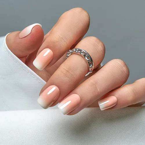Vista 2 de CurvLife - Uñas postizas cuadradas cortas a presión, color blanco brillante Cuadrado Gradiente Blanco