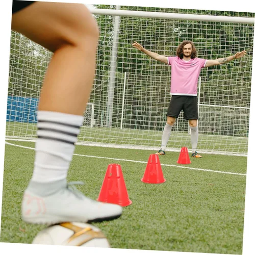 Vista 8 de Paquete de 20 conos deportivos de 3.1 in de alto, marcadores de agilidad de plástico resistente para entrenamiento de fútbol y patinaje sobre