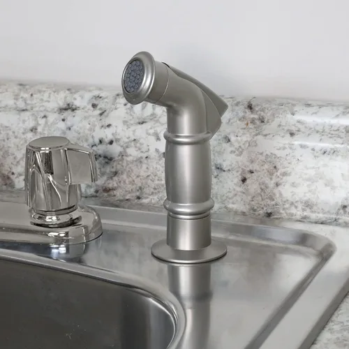 Vista 4 de DANCO - Spray lateral para fregadero de cocina con guía, níquel cepillado, paquete de 1 (10335)