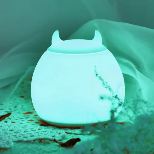 Vista 5 de Luz nocturna LED de silicona portátil de dibujos animados para niños, recargable por USB, luz blanca cálida/cálida, luz cambiable, bonita lámpara