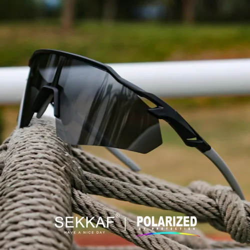 Vista 3 de SEKKAF Gafas de sol deportivas polarizadas para hombres y mujeres, protección UV, ligeras, para correr, ciclismo, almohadillas antideslizantes