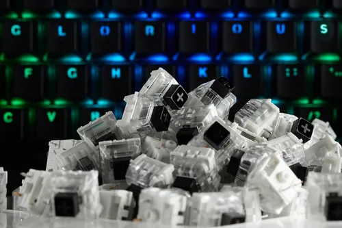 Vista 3 de Kailh Box - Interruptores de teclado mecánico negro paquete lineal de 120 unidades, óptimo para juegos intensos y una experiencia de escritura suave