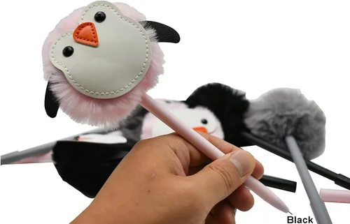 Vista 5 de Maydahui 6 bolígrafos de gel con forma de pingüino de felpa, bola de piel esponjosa, con 12 recambios de tinta negra para oficina, escuela, fiesta