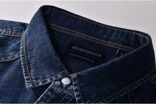 Vista 2 de Camisa vaquera de manga corta con doble bolsillo para hombre