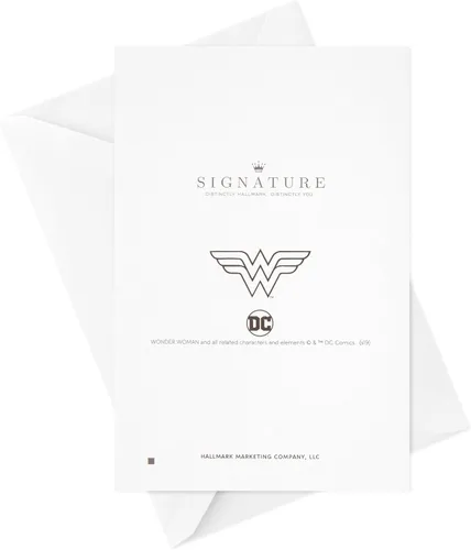 Vista 6 de Tarjeta de cumpleaños Hallmark Signature para mujeres (Wonder Woman)