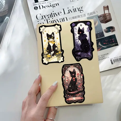 Vista 4 de 50 Calcomanías de Gato Negro de Astrología Tarot - Calcomanías Góticas Medievales de Gatito Bruja Oscura para Portátiles, Botellas de Agua, Álbumes
