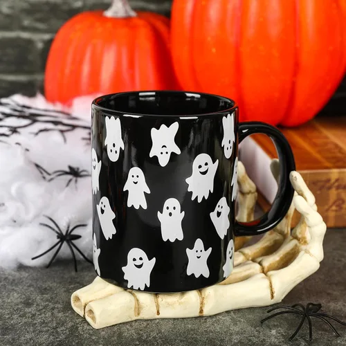 Vista 5 de Whaline Taza de Halloween de 12 onzas con diseño de fantasma, taza de café con fantasmas negros y blancos de cerámica, tazas de fiesta de Halloween