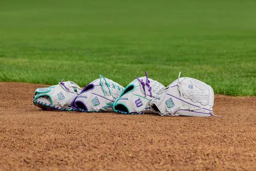 Vista 8 de Wilson Guantes de sóftbol A500 Siren Fastpitch 2026 Blanco/Púrpura/Espuma de mar